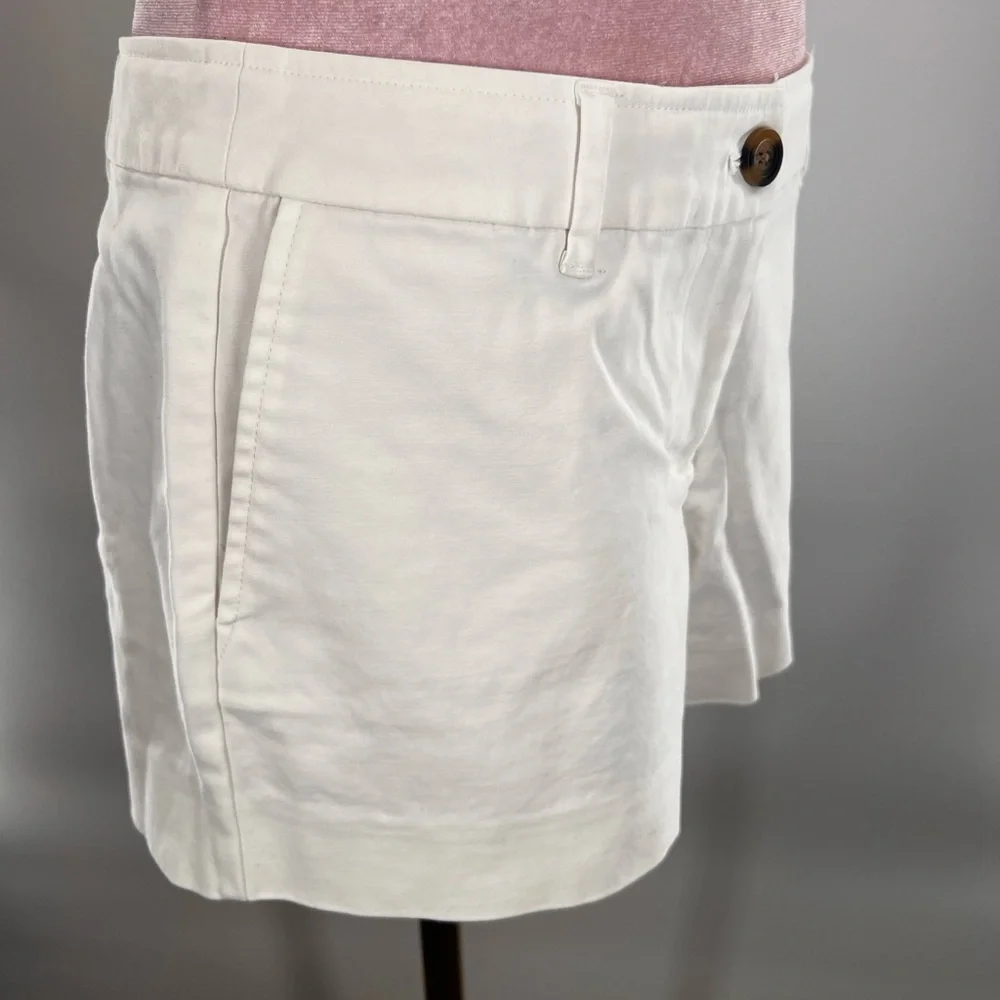 EUC Boden White Chino Shorts - Picture 4 of 10